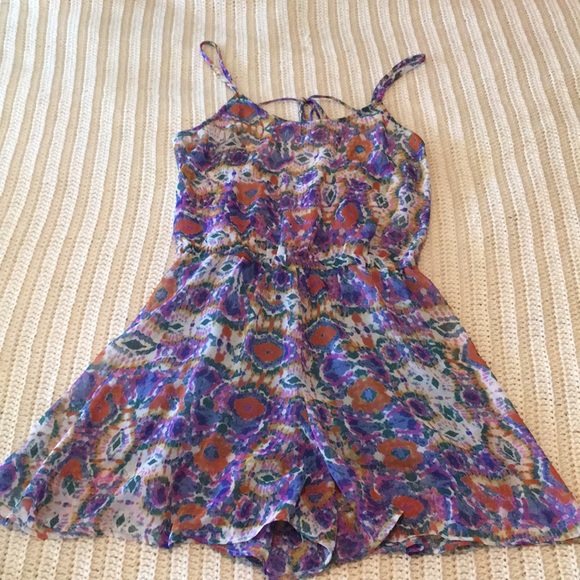 ROMPER - Picture 1 of 2